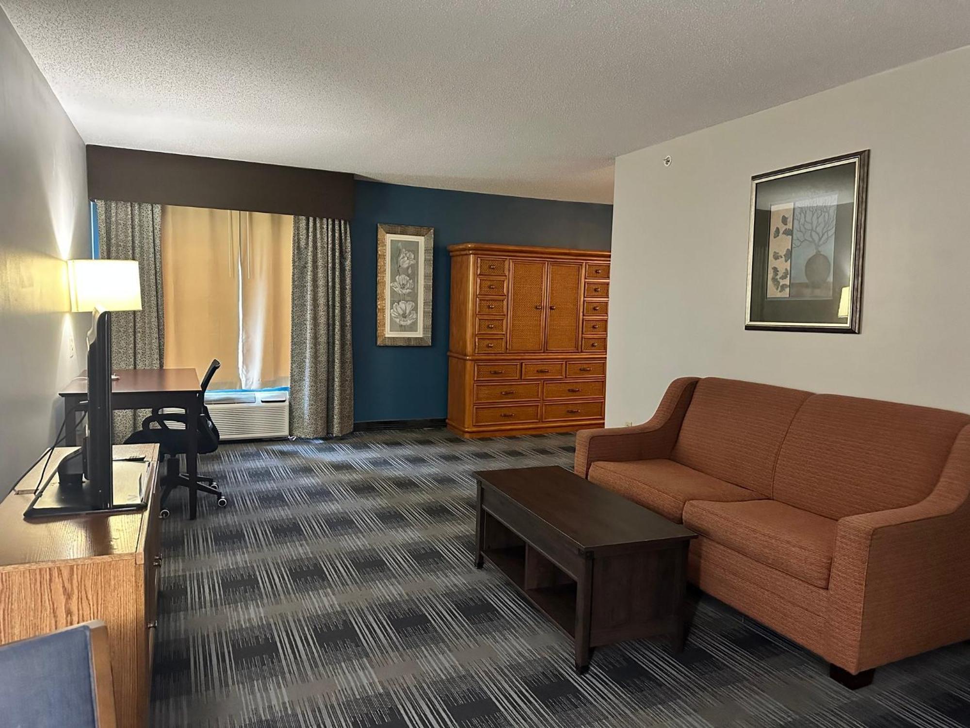 Holiday Inn Express And Suites Meriden By Ihg Exterior photo
