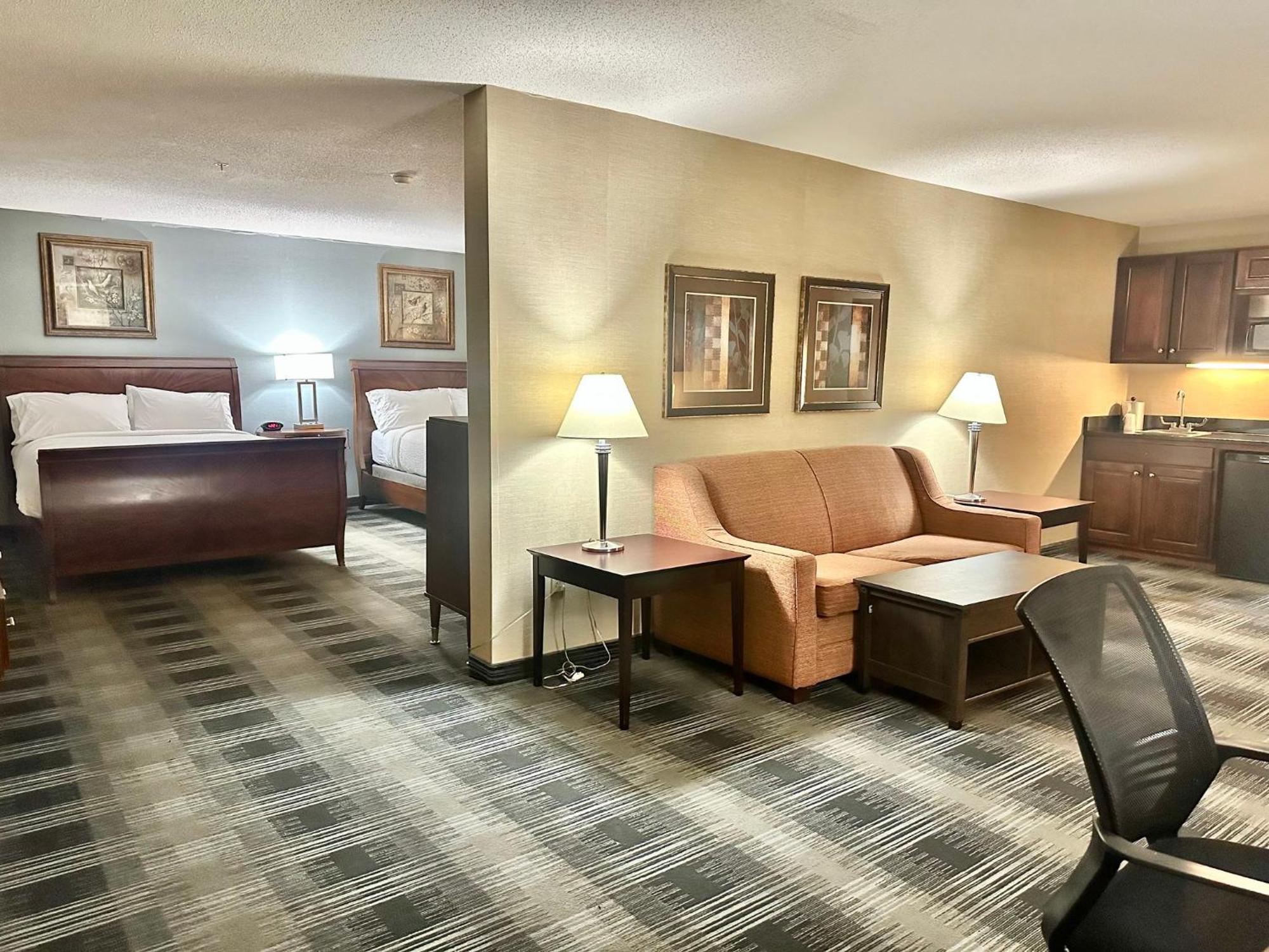Holiday Inn Express And Suites Meriden By Ihg Exterior photo