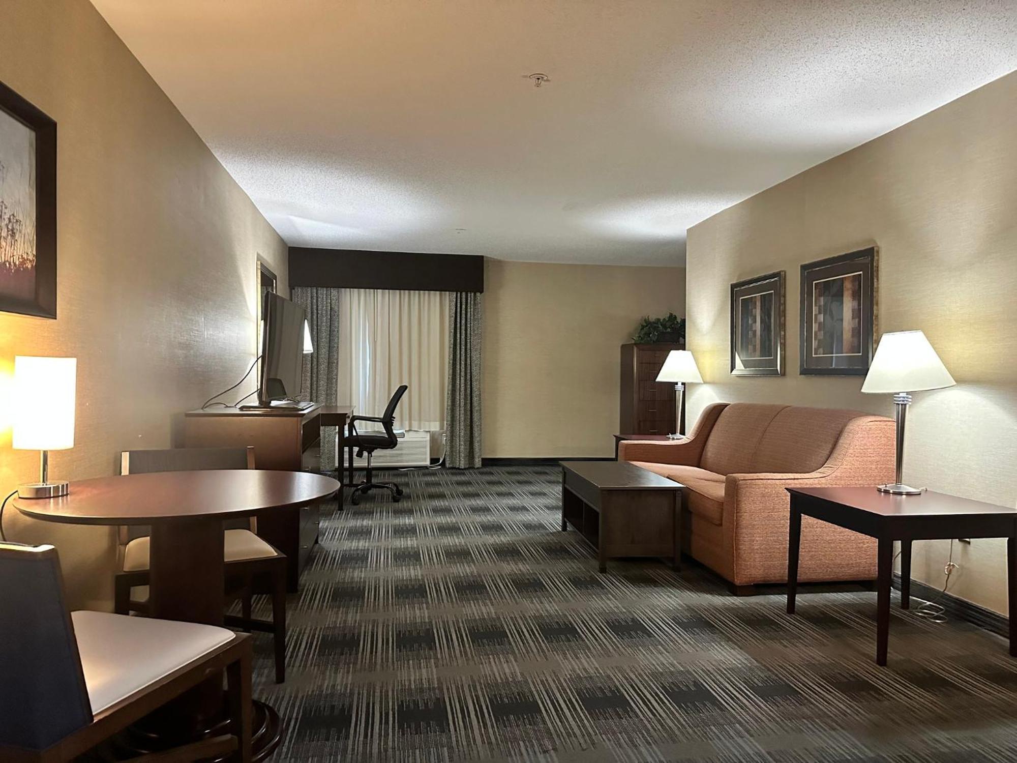 Holiday Inn Express And Suites Meriden By Ihg Exterior photo